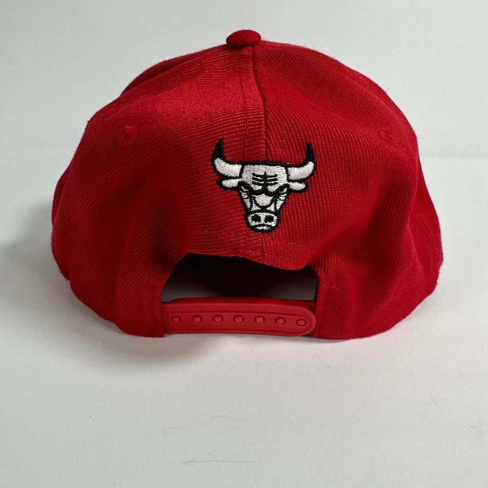 Chicago Bulls Ultra Game NBA Red Snapback Hat Cap Adjustable Adult‎ OSFM